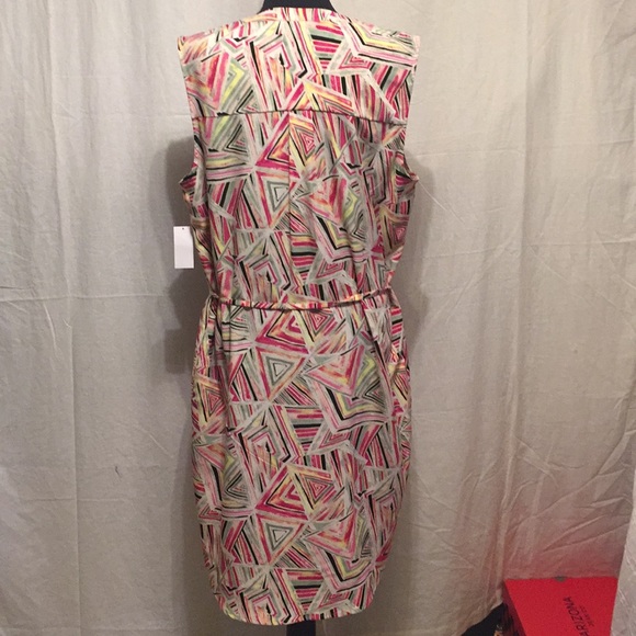 Dress - Picture 4 of 8